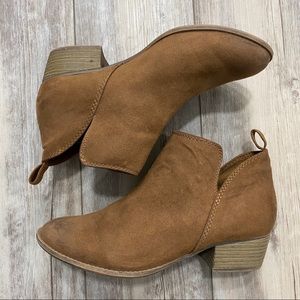 ❗️SOLD❗️Cute Booties